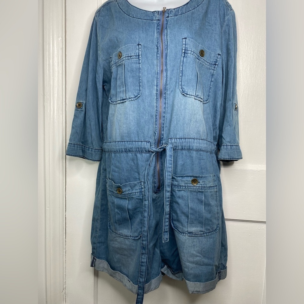 VICI NWT Flawless Blue Jean Romper with Pockets.